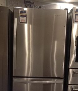 New Whirlpool Stainless Steel Bottom Freezer Refrigerator Wrb322dmbm00 For Sale In Paramount Ca Offerup