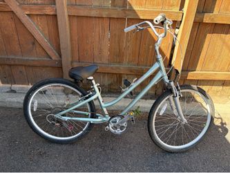 Gaint Suede 26” bike