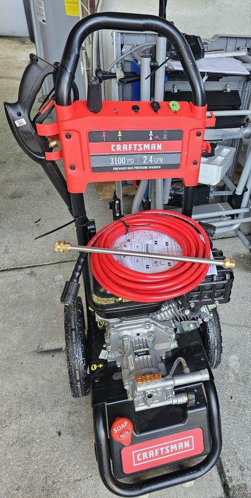 CRAFTSMAN 3100 PSI 2.4 GPM GAS PRESSURE WASHER.....NEW.....$ 250