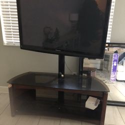 Entertainment stand + TV