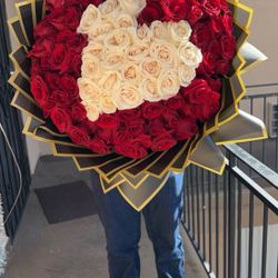 Ramo Buchon / 150 Roses 