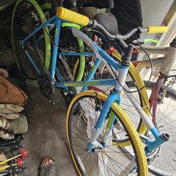 700c Ridgeland Hybrid Bike Steel Frame Stylish Color Design, Rider Height 5'4"+