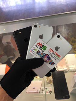 IPHONE 7 32GB UNLOCKED