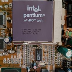 Intel 82430TX Ver:A1 Motherboard W/ OEM Intel Pentium w/ MMX Tech CPU