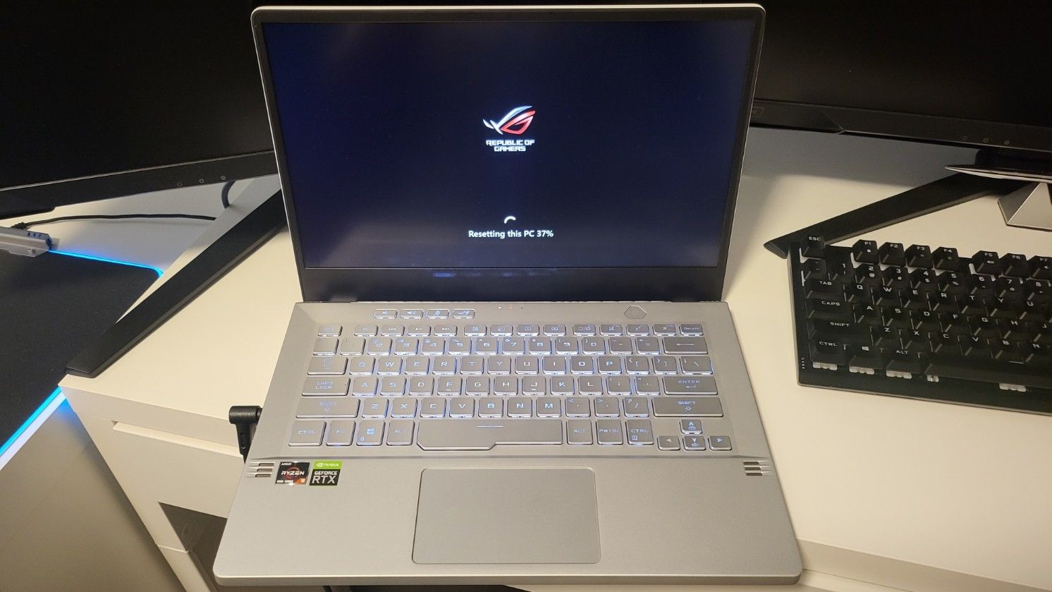 ASUS Zephyrus G14 (2020 Model)