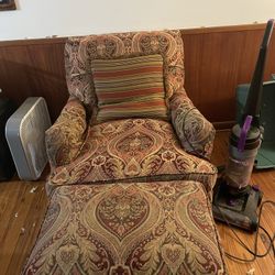 Chair With Foot Rest Ottoman 