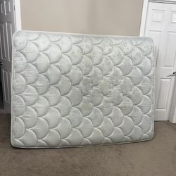 Queen mattress good condition