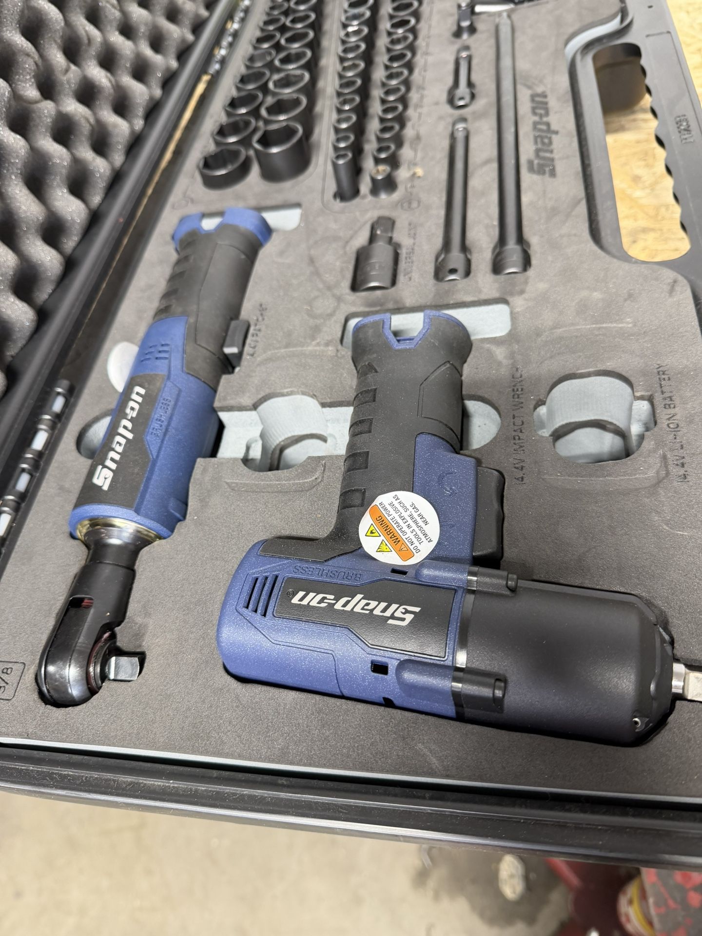Snap On 3/8 Ratchet And 3/8 Impact Brushless Power Blue Rare Color Tools Only No Sockets