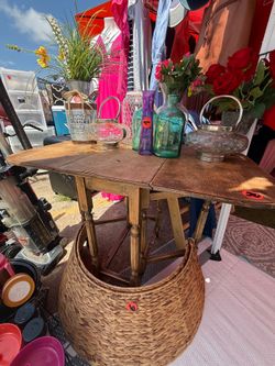 Rustic wood table $20
