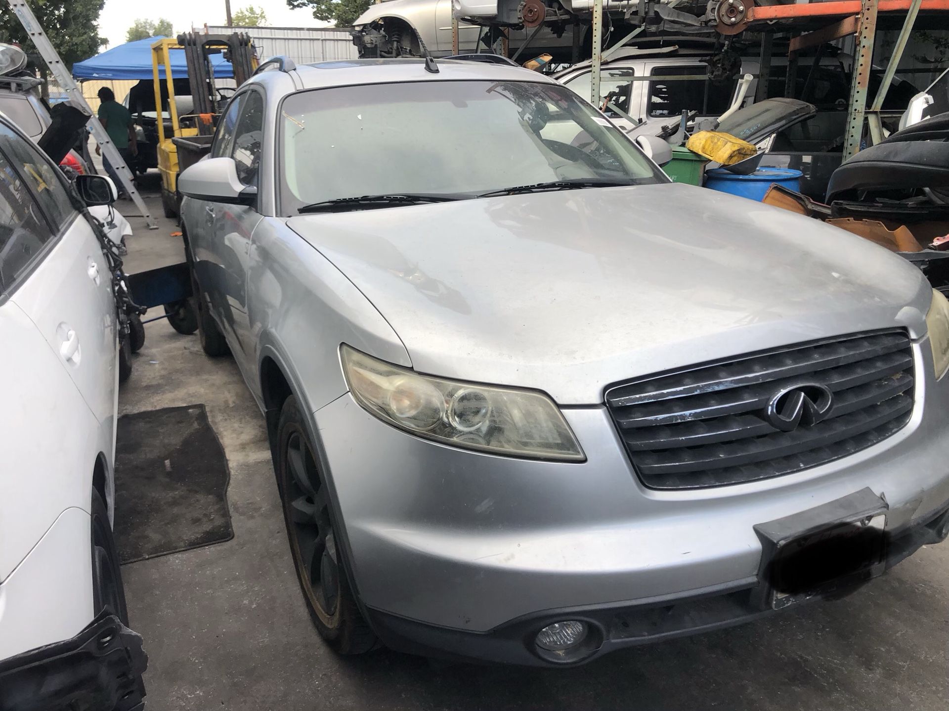 2003 Infiniti fx35 parting out.