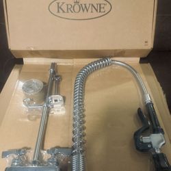 KROWNE ROYAL SERIES 4" Center Wall Mount Pre-Rinse
