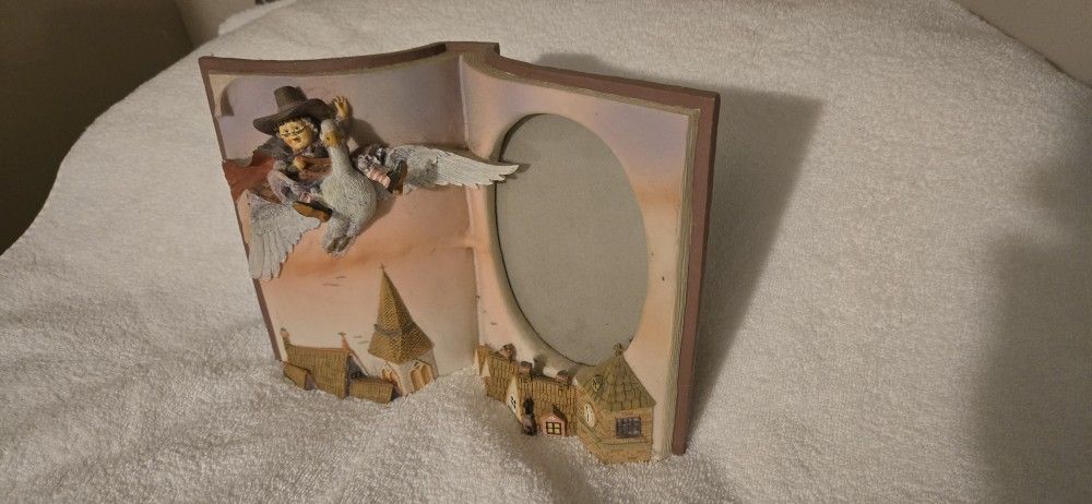 Ceramic 3D Mother Goose Picture Frame