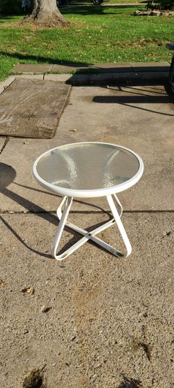 Round Glass Top Patio Side Table