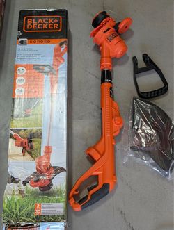 BLACK+DECKER 14 in. 6.5 Amp Corded Electric 2-in-1 String Trimmer & Lawn Edger