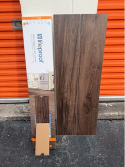 Lifeproof Lipian Hill Hickory 22 mil Click Lock Waterproof Luxury Vinyl Plank Flooring