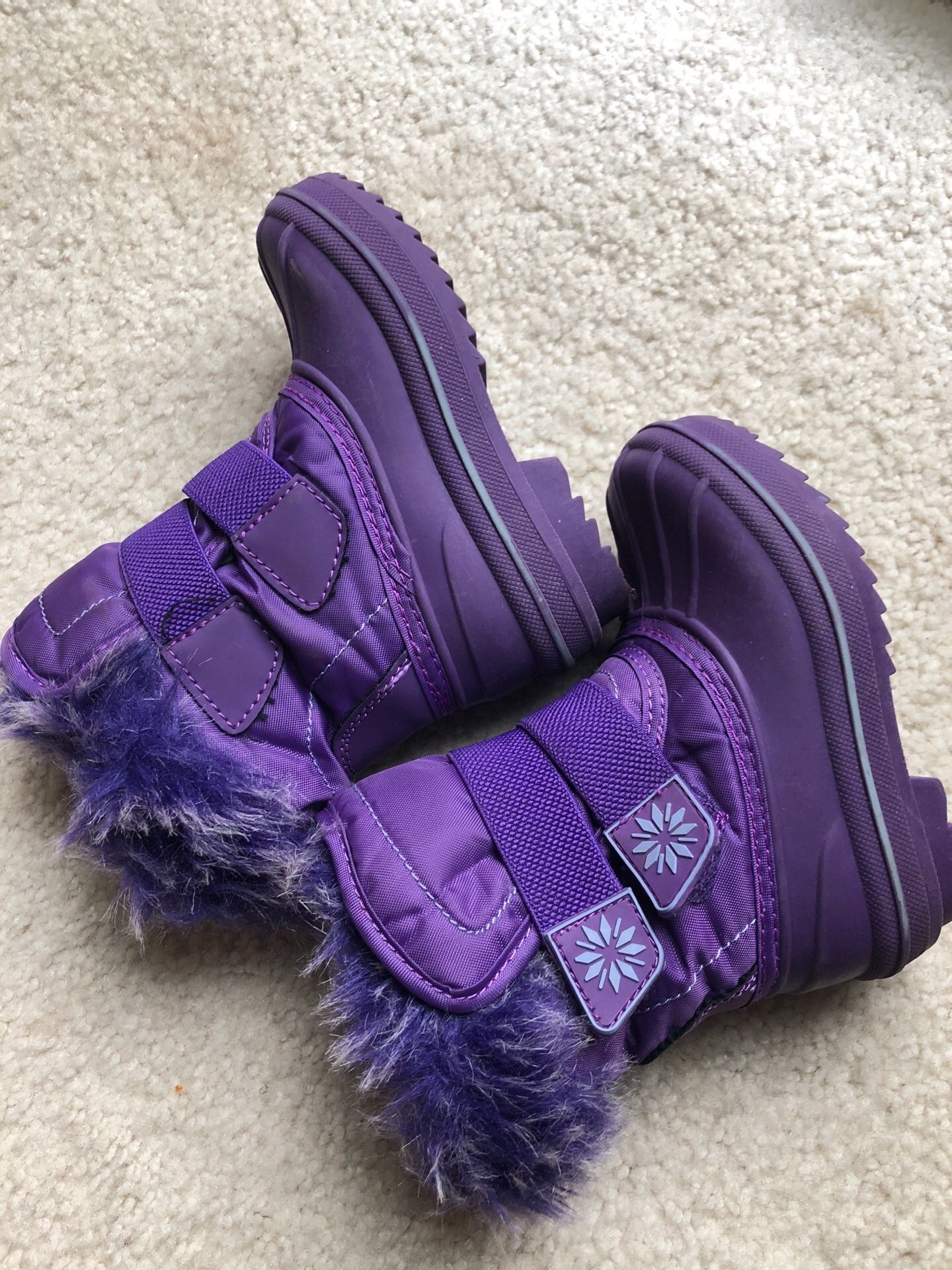 Girls , purple, snow/ rain, boots, size 5/6