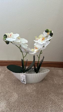 Brand new floral decor