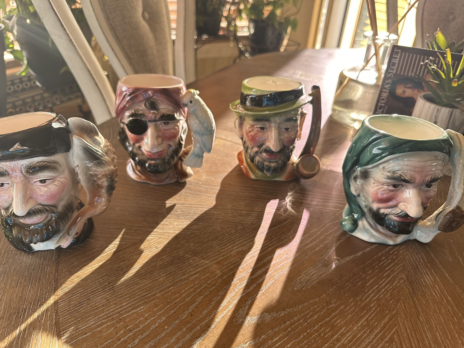 Vintage Mugs - p/u Monument