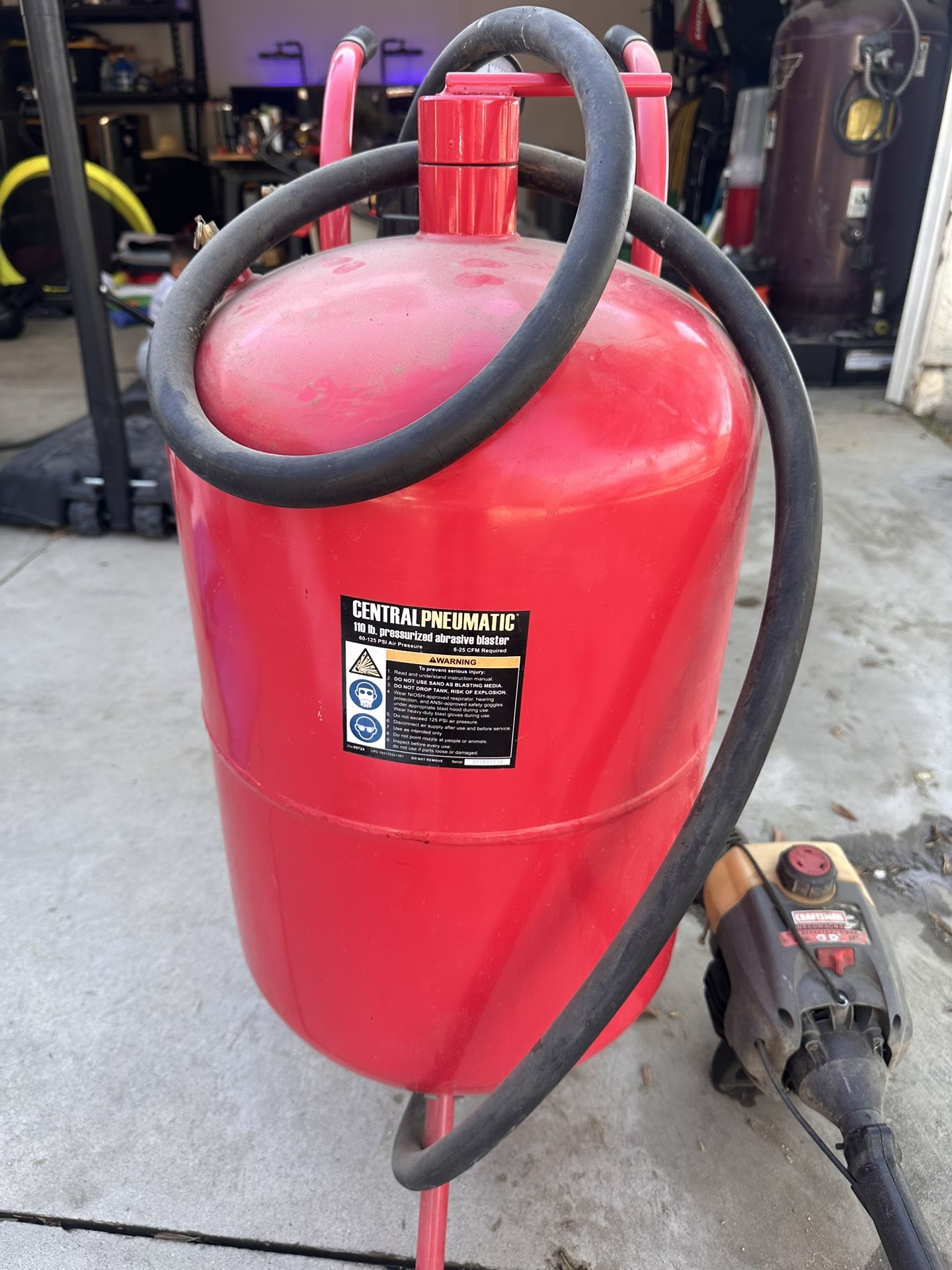 Portable Sand Blaster Tank with Gun