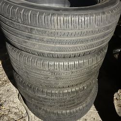 4 tires  235/60/r18  pirelli