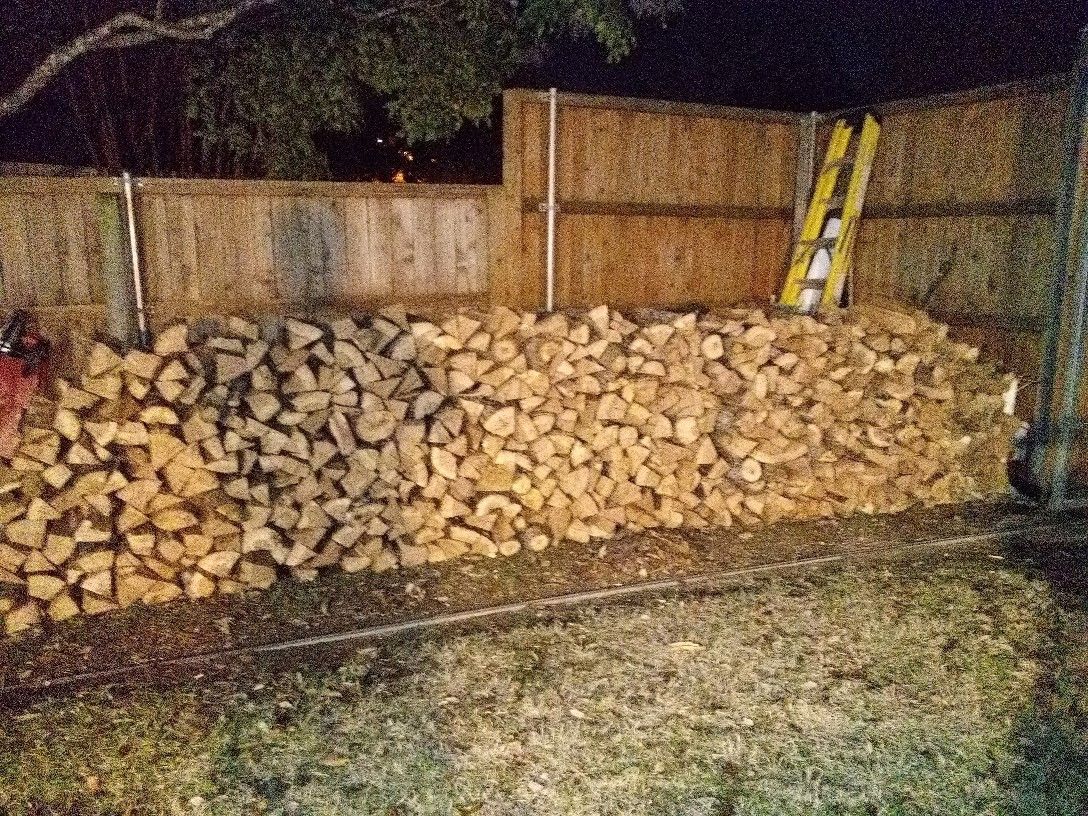 Split Post Oak 🔥  Firewood Delivery