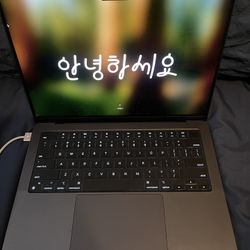 14” MacBook Pro M3 Pro • 18GB RAM • 512GB SSD • Like New