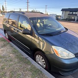 2004 Toyota Sienna