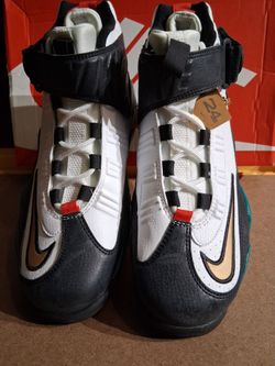 Jordan 1 Lost and Found Chicago. Size 9 .