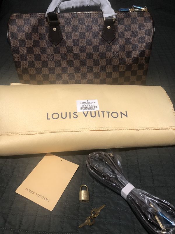 Louis Vuitton LV Speedy Bandouliere 35 Damier for Sale in Austin, TX - OfferUp