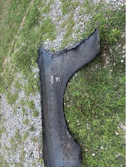 2013 Dodge challenger passenger fender