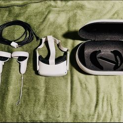 Oculus Quest 2  256GB -  (w/case & 16ft Charging Cable)