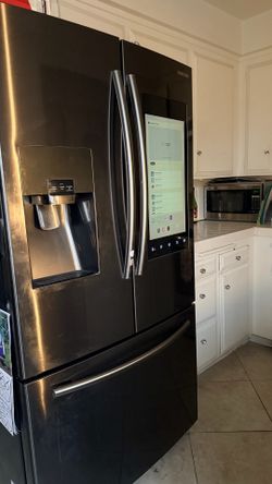 Samsung 18inch touchscreen refrigerator - 2017