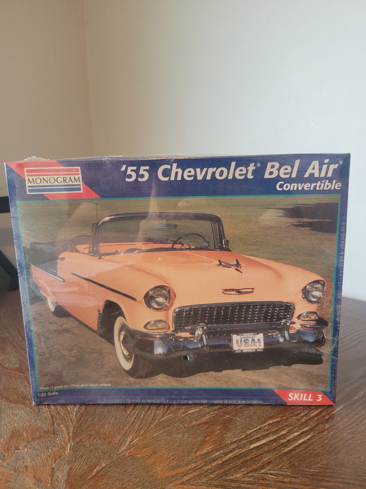 Monogram #2462 '55 Chevrolet Bel Air Convertible 1:25 Scale Model Kit New Sealed 