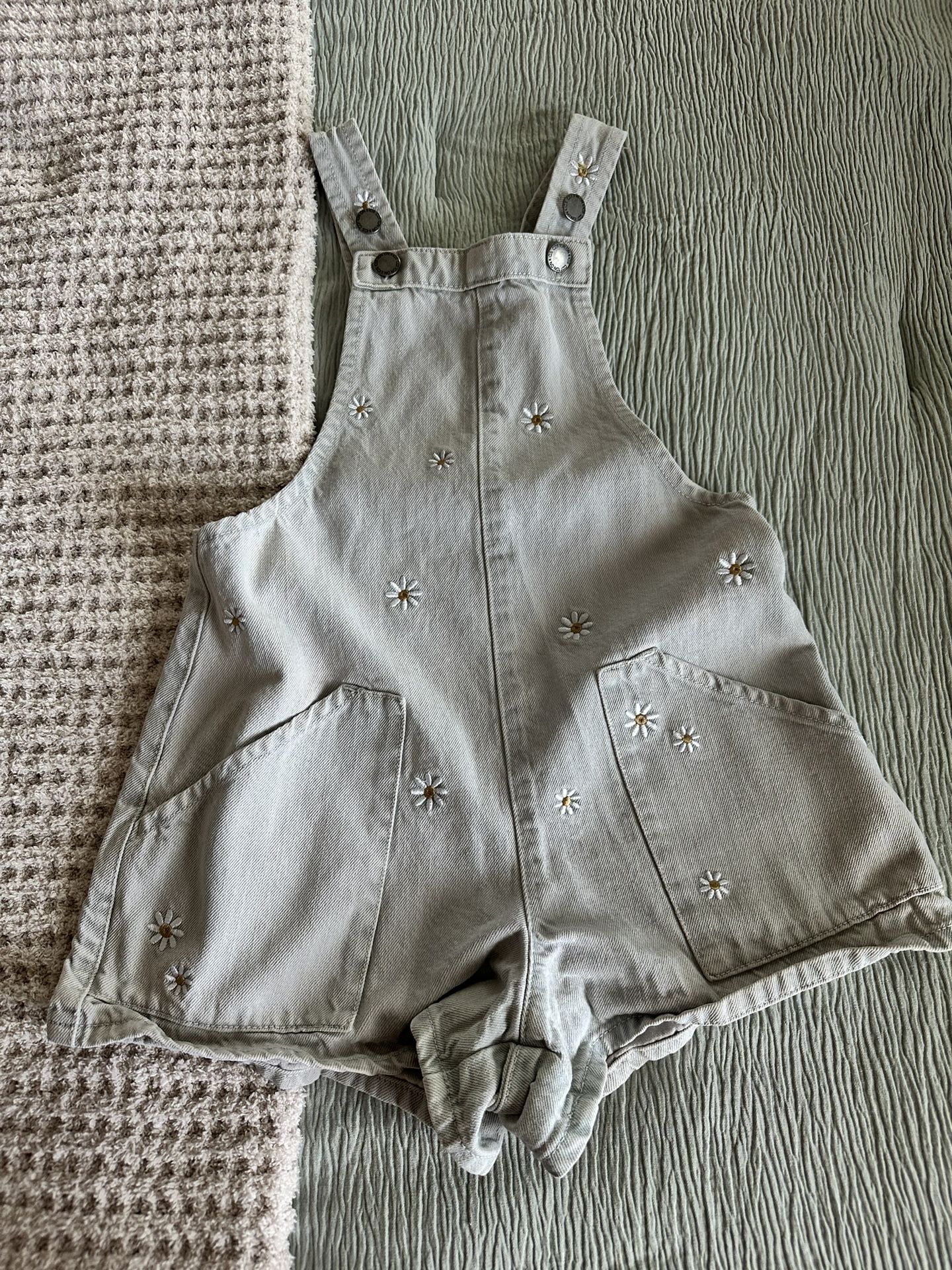 Little Girl Clothes