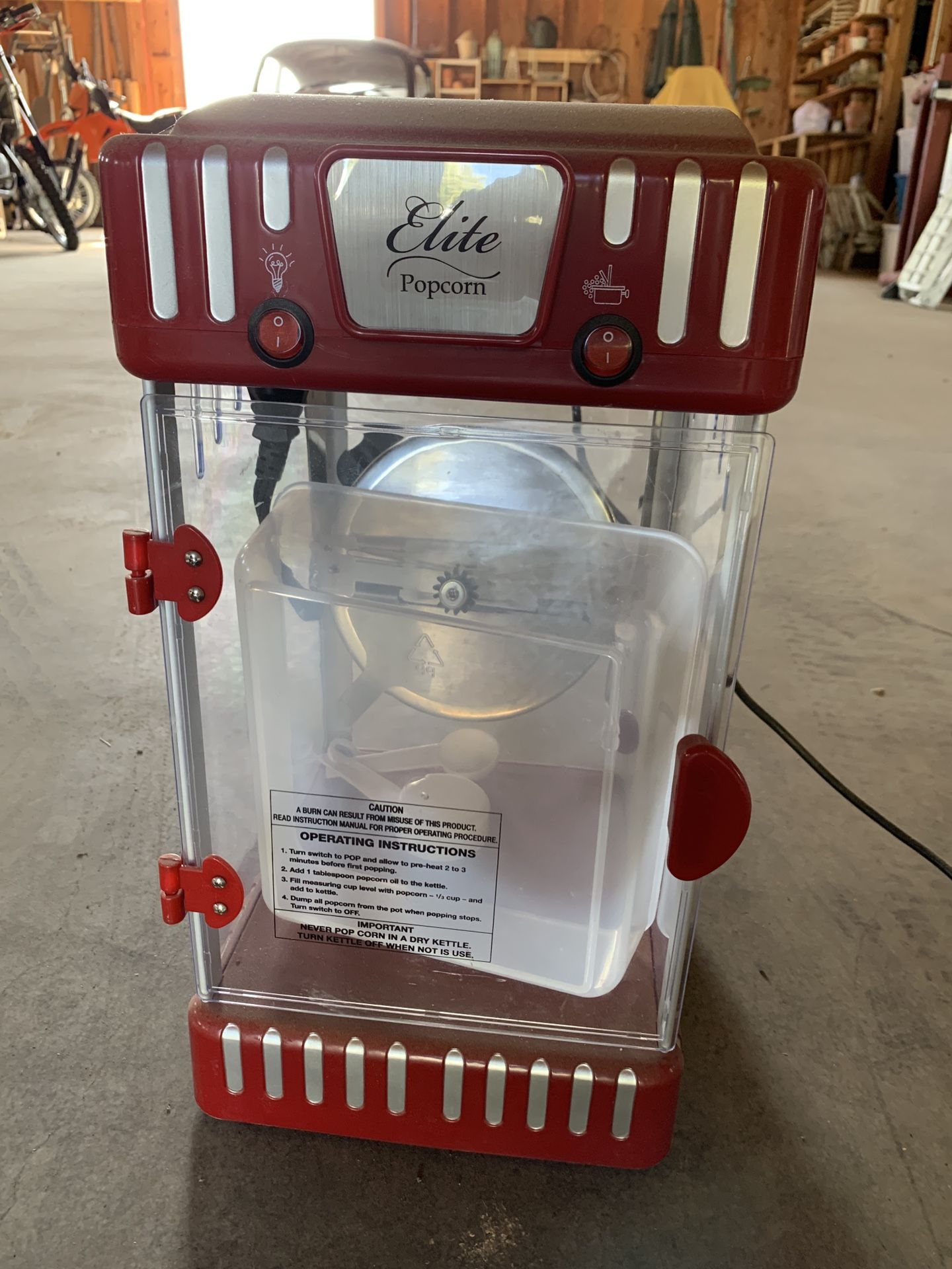 Popcorn popper never used