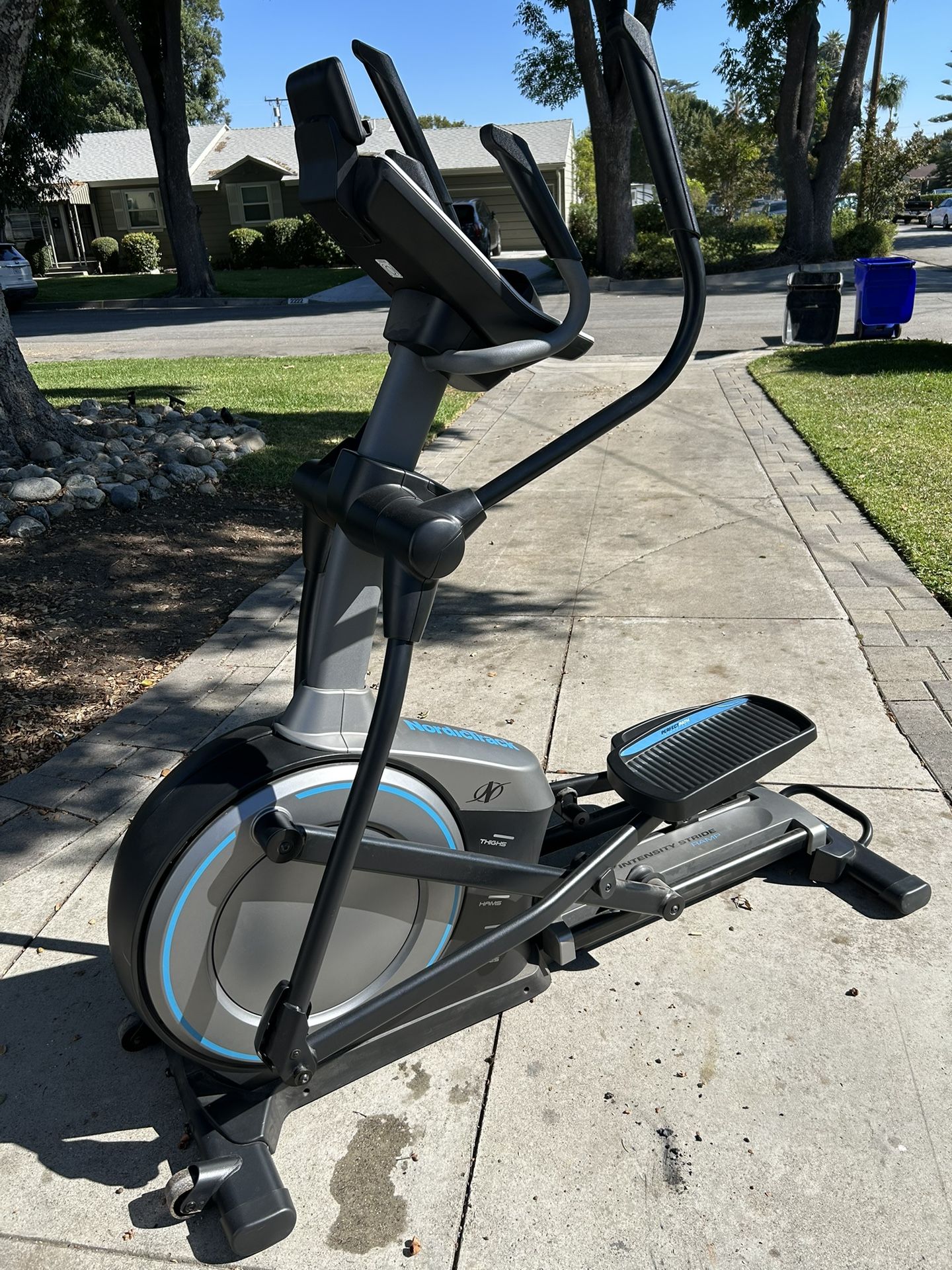 Nordic track E7.0z Intensity Stride 20"Stride Elliptical