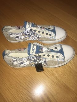 Ed Hardy Converse Shoes-size 9