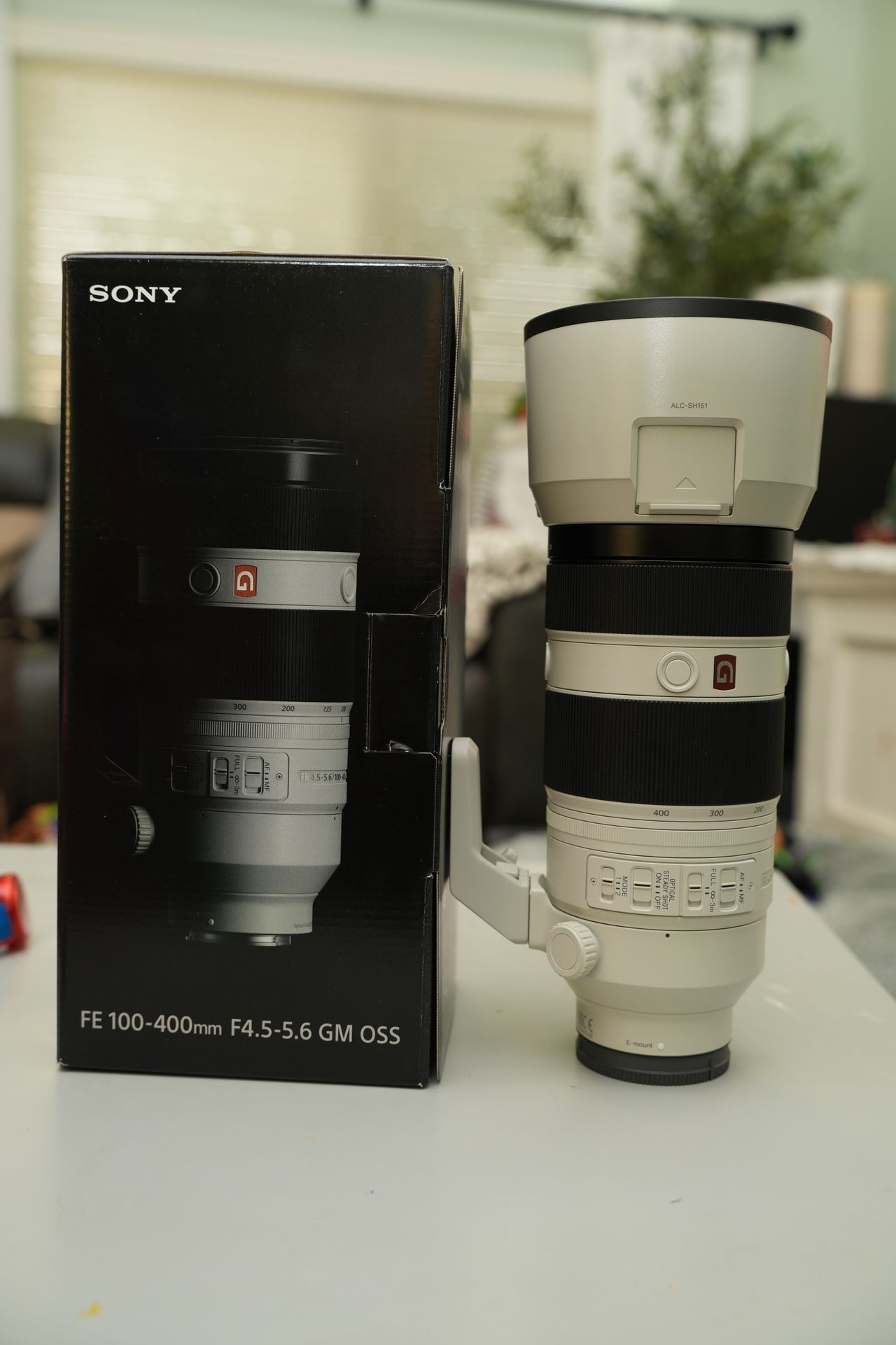 Sony 100-400 Gmaster Lens Pristine Condition No Scratches, Mint