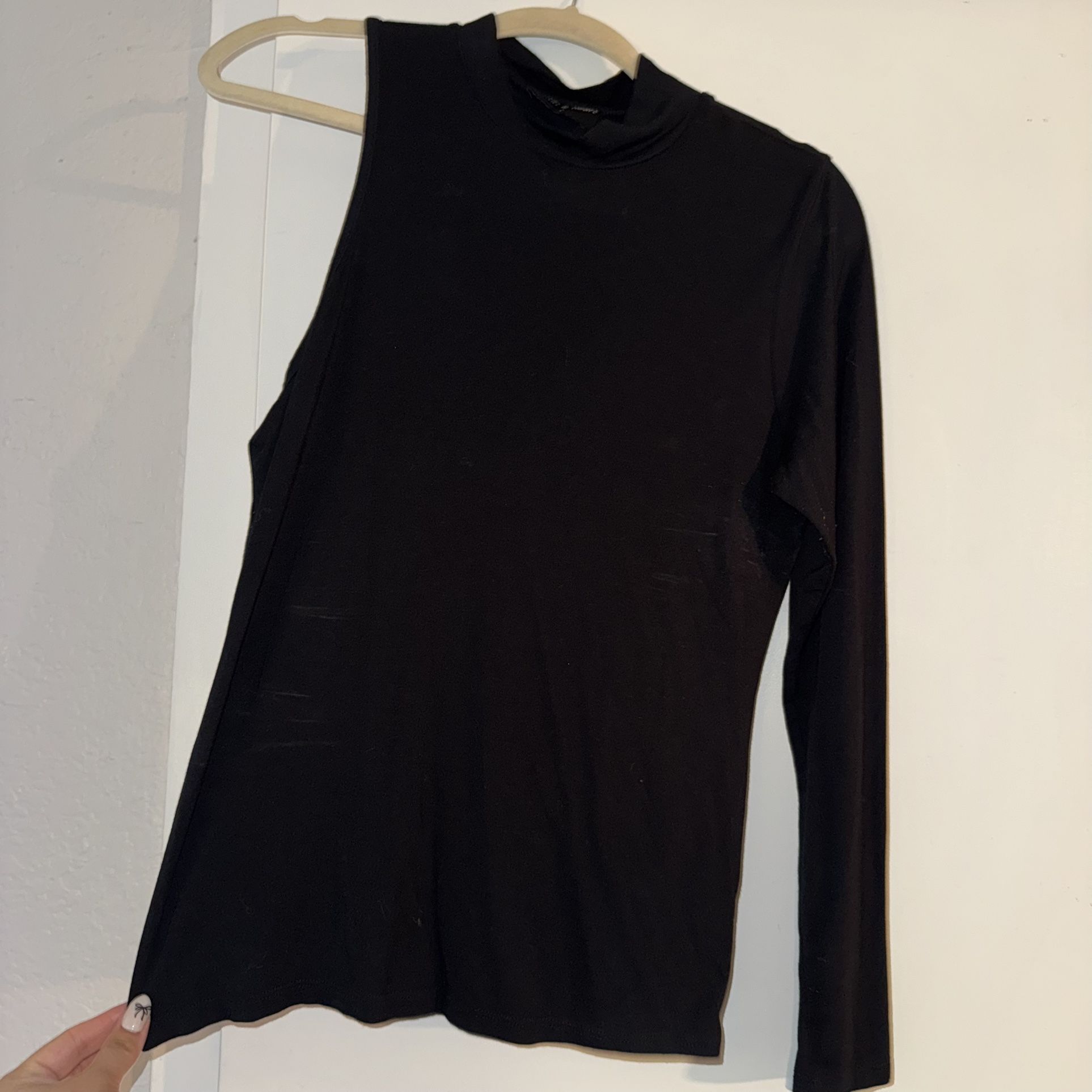 BOX OF 12 ITEMS SIZE L-XL Juniors ,Ladies