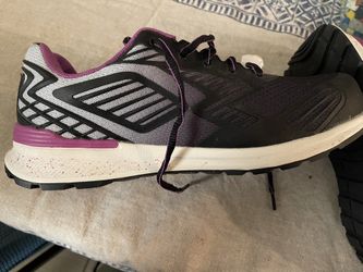 Steel Toed Shoes. Women’s Size 11