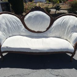 FREE Victorian Sofa