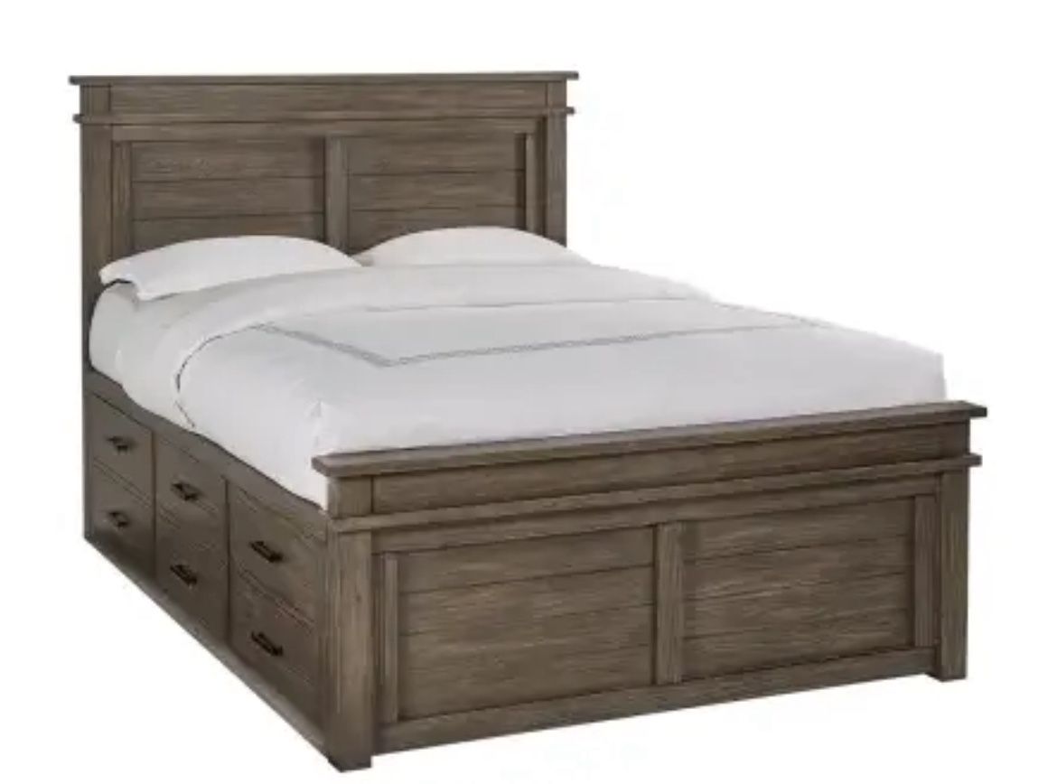 Living Spaces Queen Size Solid Wood Panel Bed & Side Dresser 