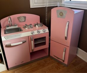Little girls pink kitchen