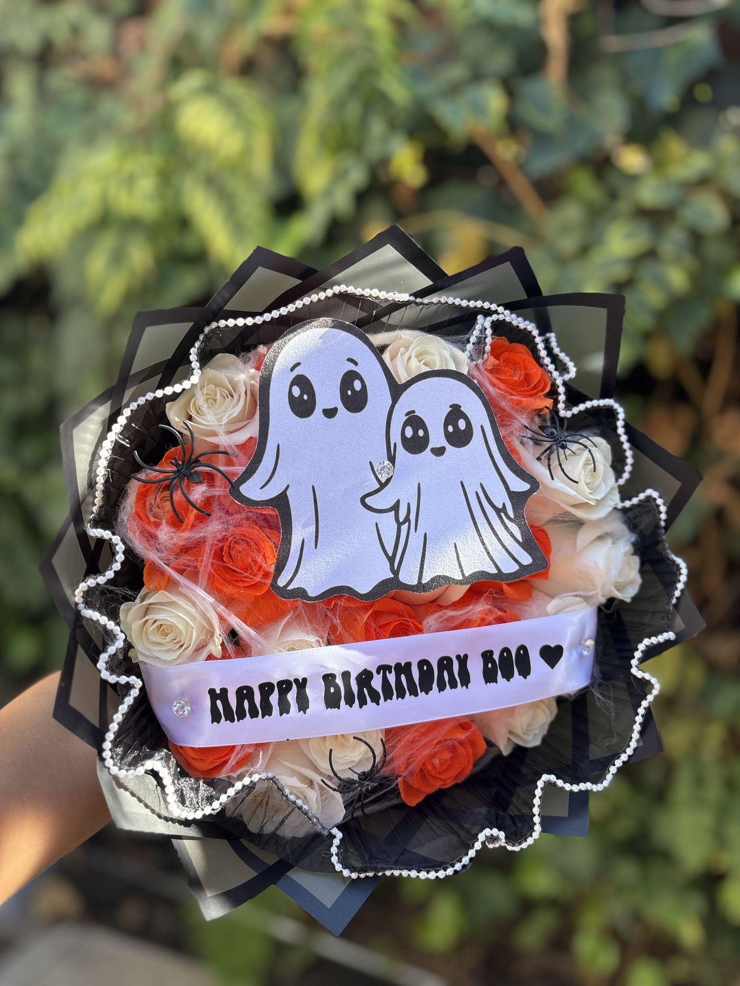 Spooky Bouquet Ramo Buchon Roses