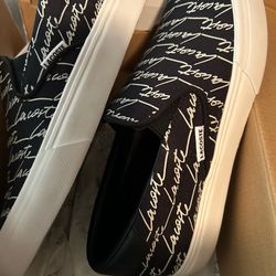 Lacoste women Size 7 sneakers
