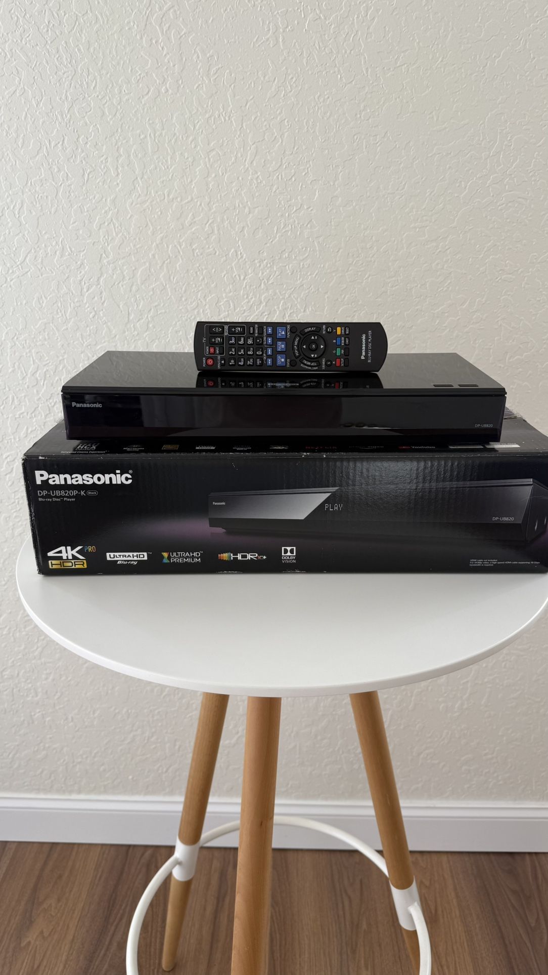 Pre-owned PANASONIC ULTRA HD BLU-RAY PLAYER DP-UB820P-K