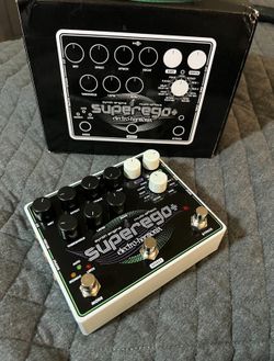 Electro-Harmonix Superego+ Guitar Pedal