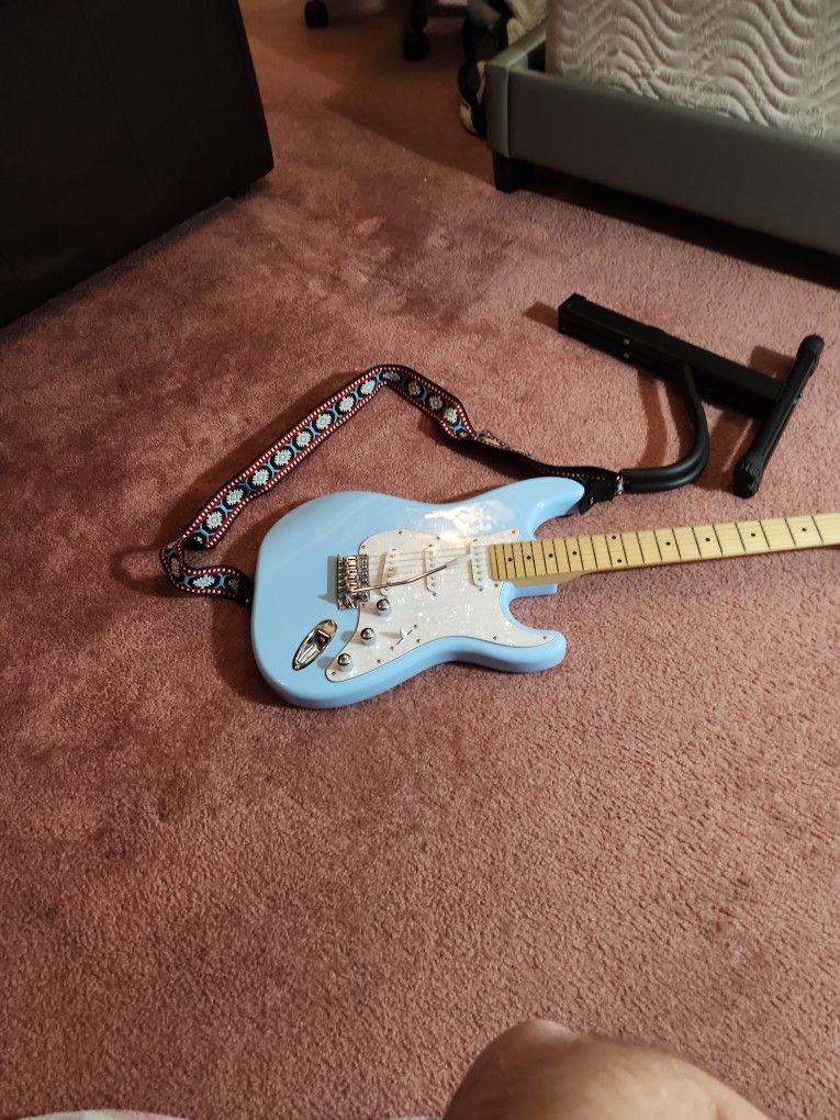 sawtooth electric guitar