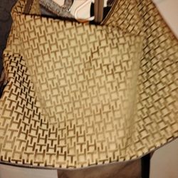 Th Purse
