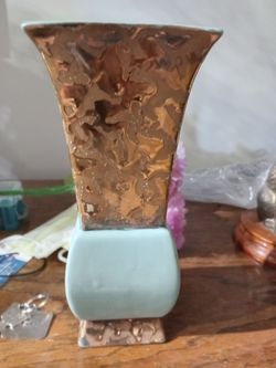 Slash Gold Vase